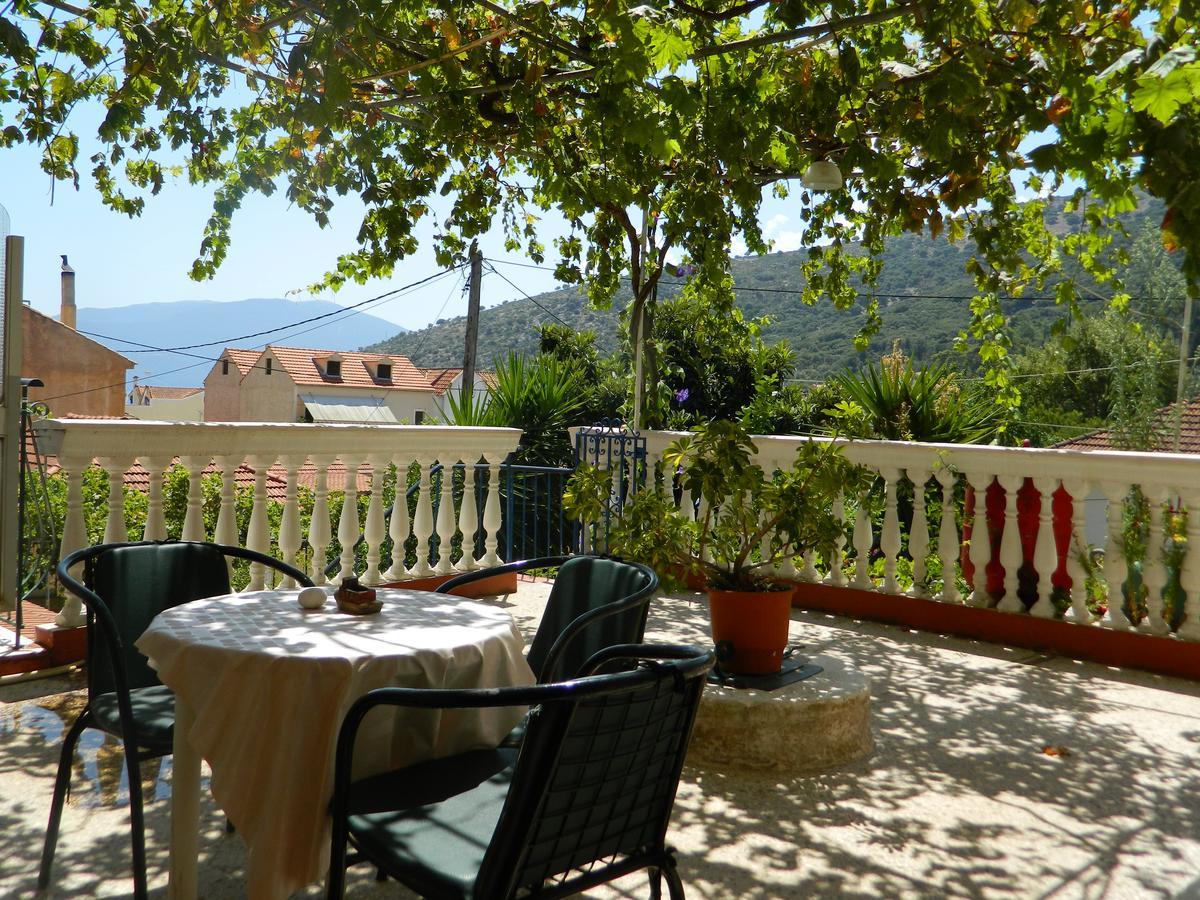 Logara'S Apartments Agia Efimia Exteriér fotografie